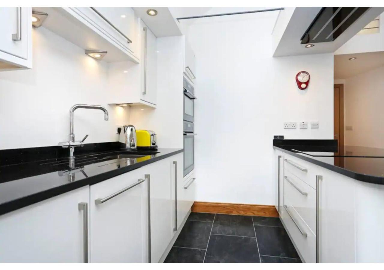 Altido Cosy 2-Bed Apt In The Old Town With Mezzanine Daire Edinburgh Dış mekan fotoğraf